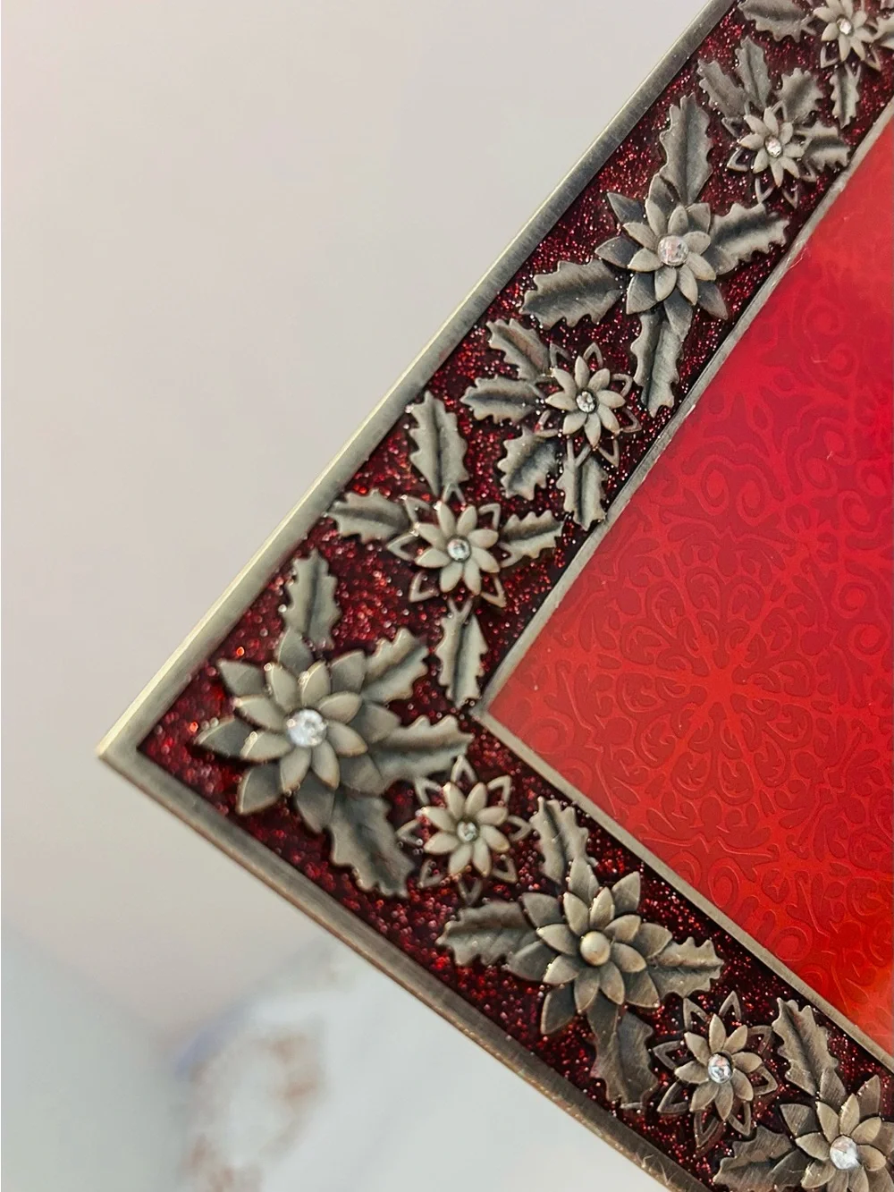 St Nicholas Square Metal Pointsettia w/Clear Crystals Red Enamel 4x6 Photo Frame